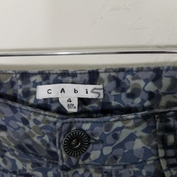 CAbi Print Stretch Jeans Size 4 - Picture 3 of 6